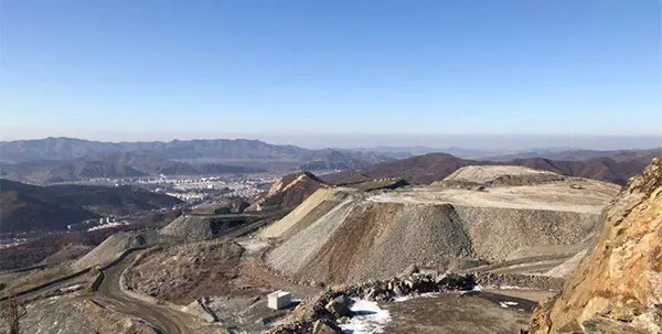 矿山废石